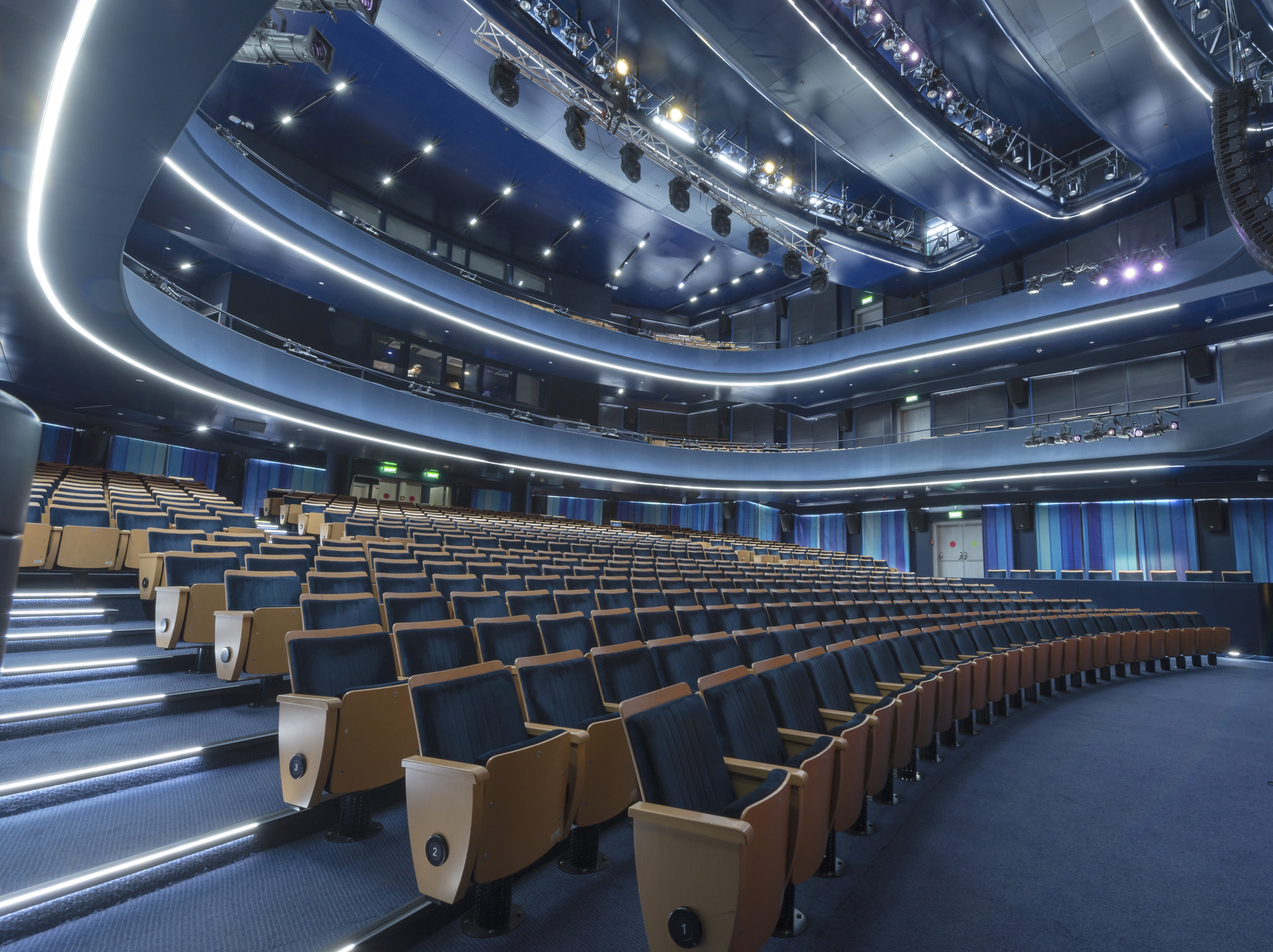 Energy hall photo theater 2-crop